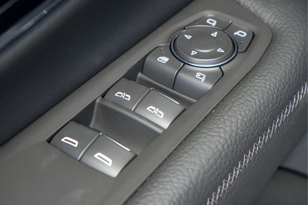 2026 GMC Yukon Denali - Photo 17