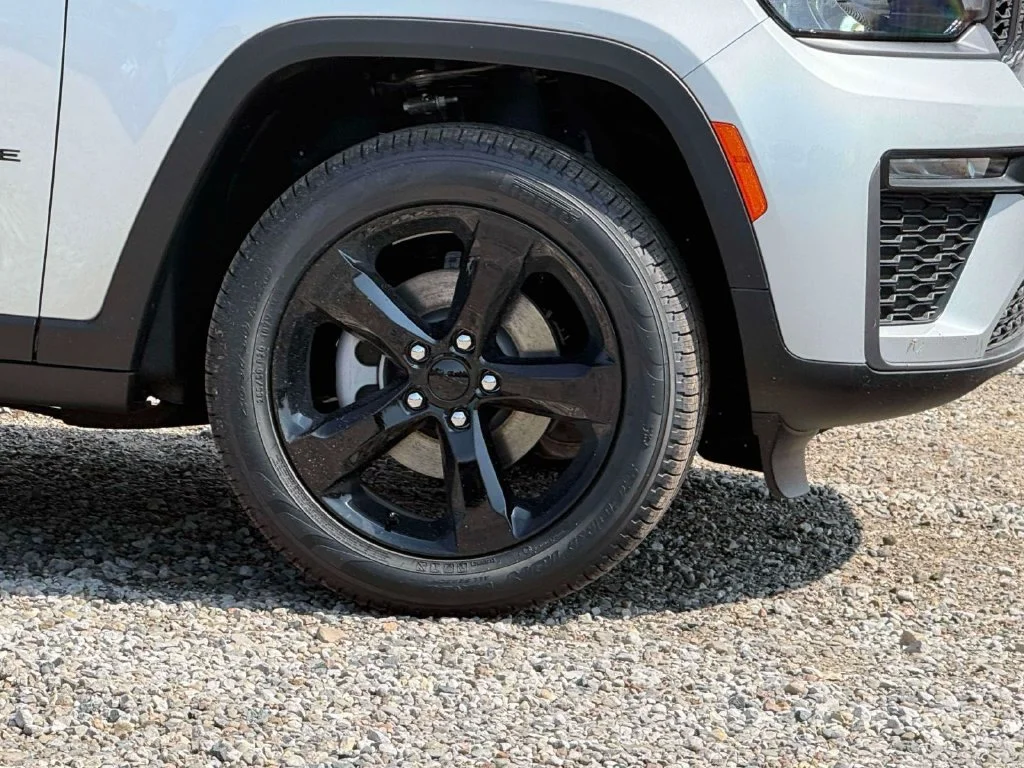 New 2026 Silver Jeep Limited image 9