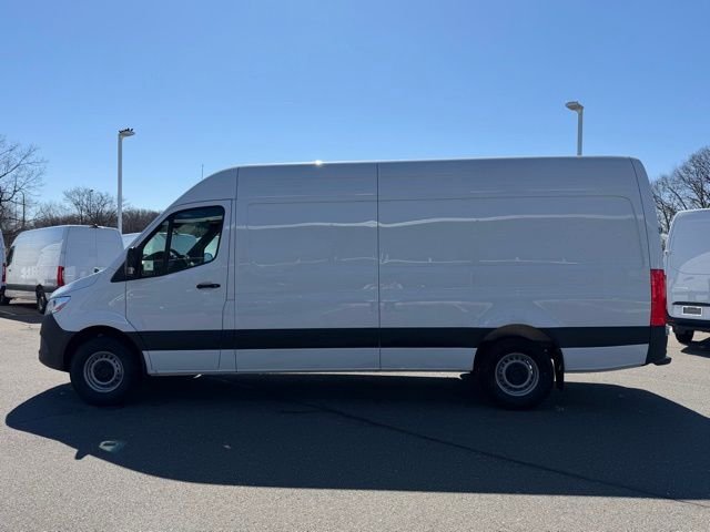 New 2026  Mercedes-Benz Cargo 170 WB image 4