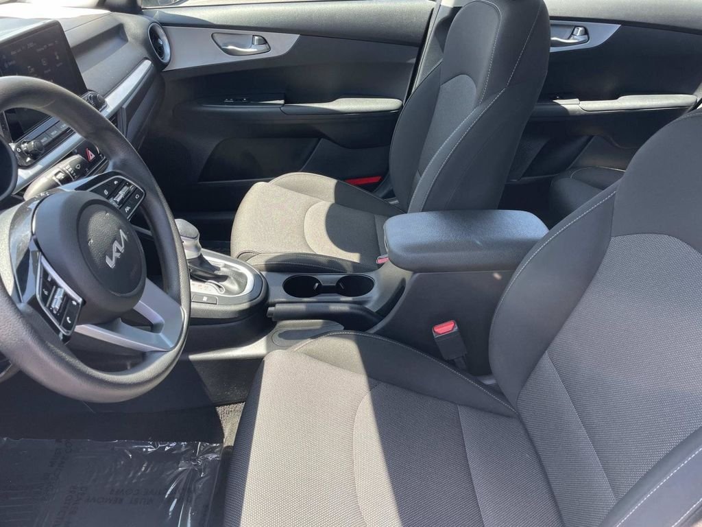 Used 2023 Gray Kia LXS image 17
