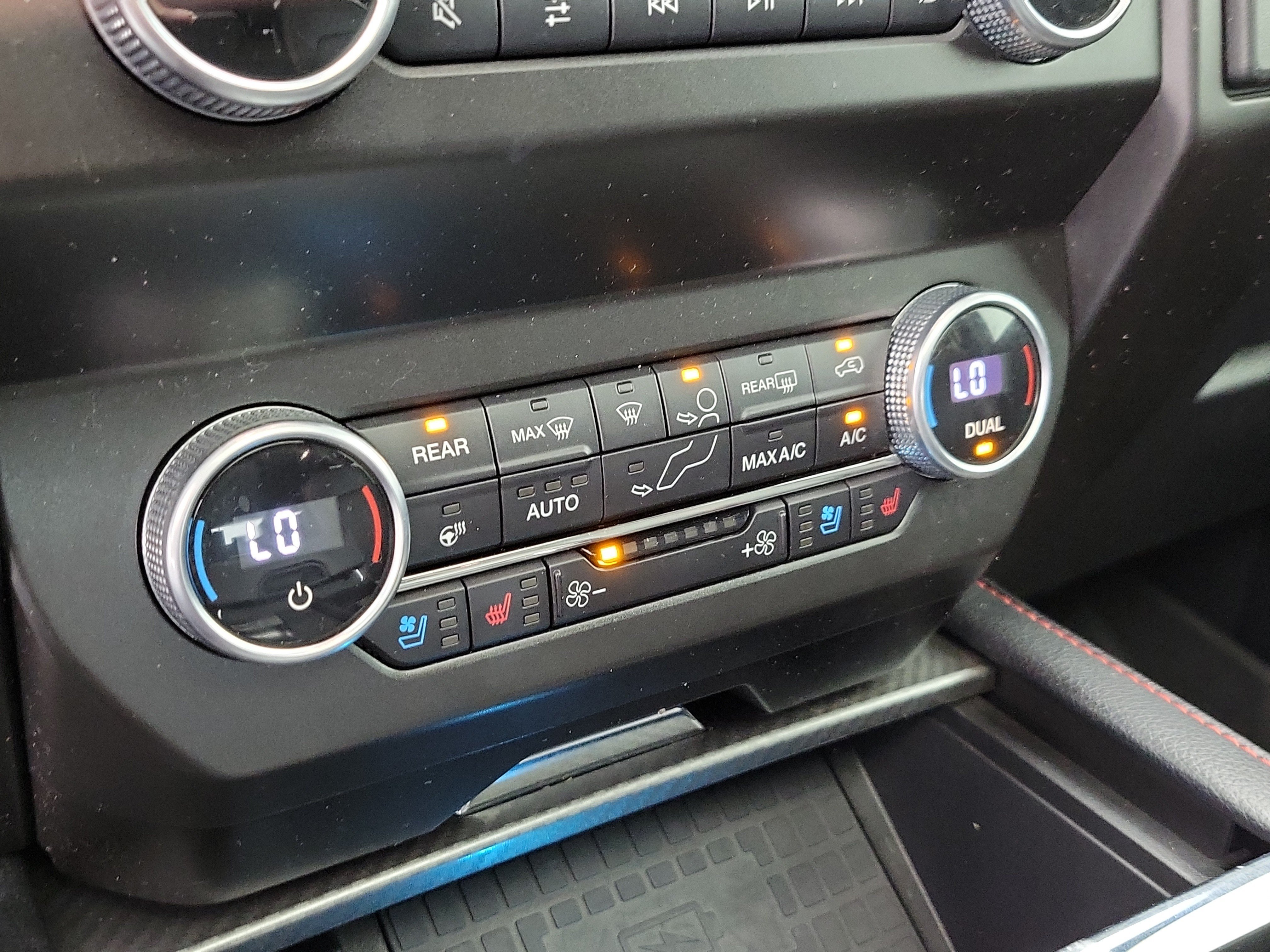 Used 2021 Magnetic Ford Limited image 31