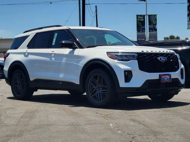 New 2026 Star White Metallic Tri-Coat Ford ST image 33