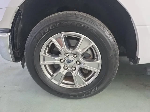 Used 2016 White Ford XL image 5