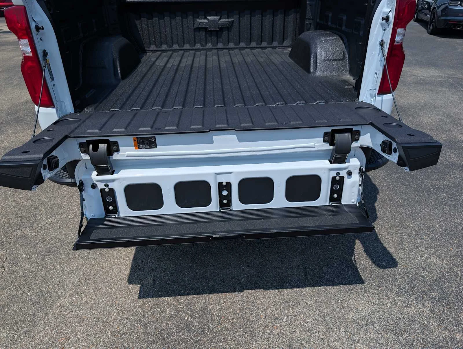 2026 Chevrolet Silverado 1500 ZR2 - Photo 7