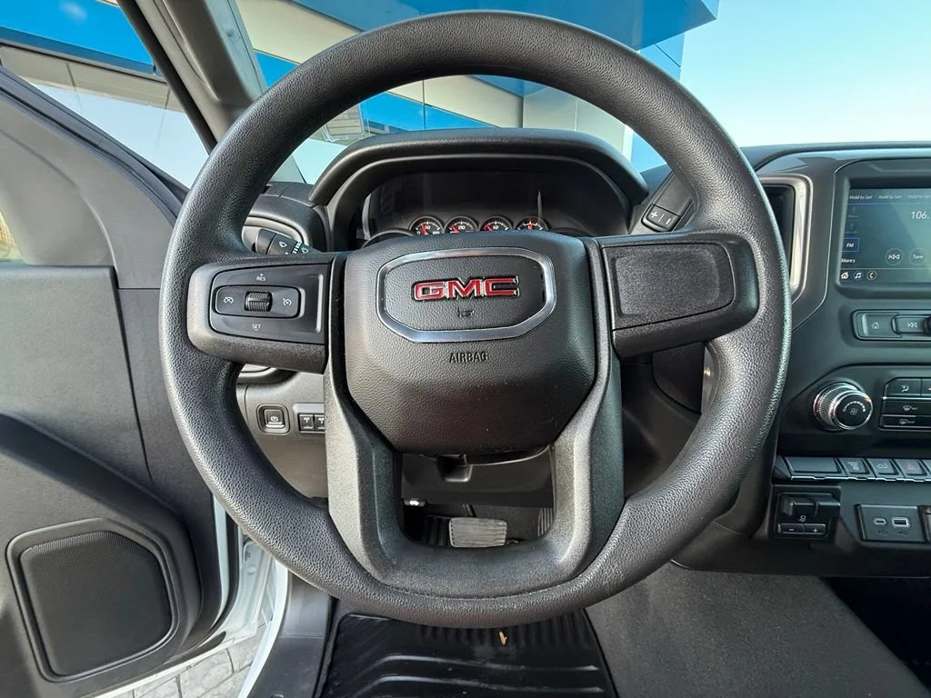 Used 2023 SUMMIT WHITE GMC Pro image 19