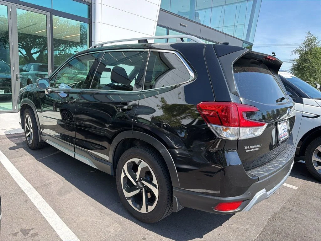 Used 2022 Crystal Black Silica Subaru Touring image 2