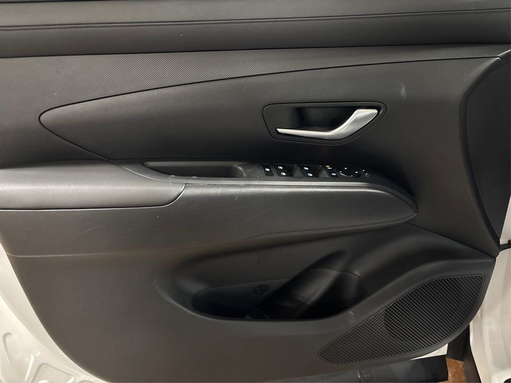 2025 Hyundai Tucson SE - Photo 23
