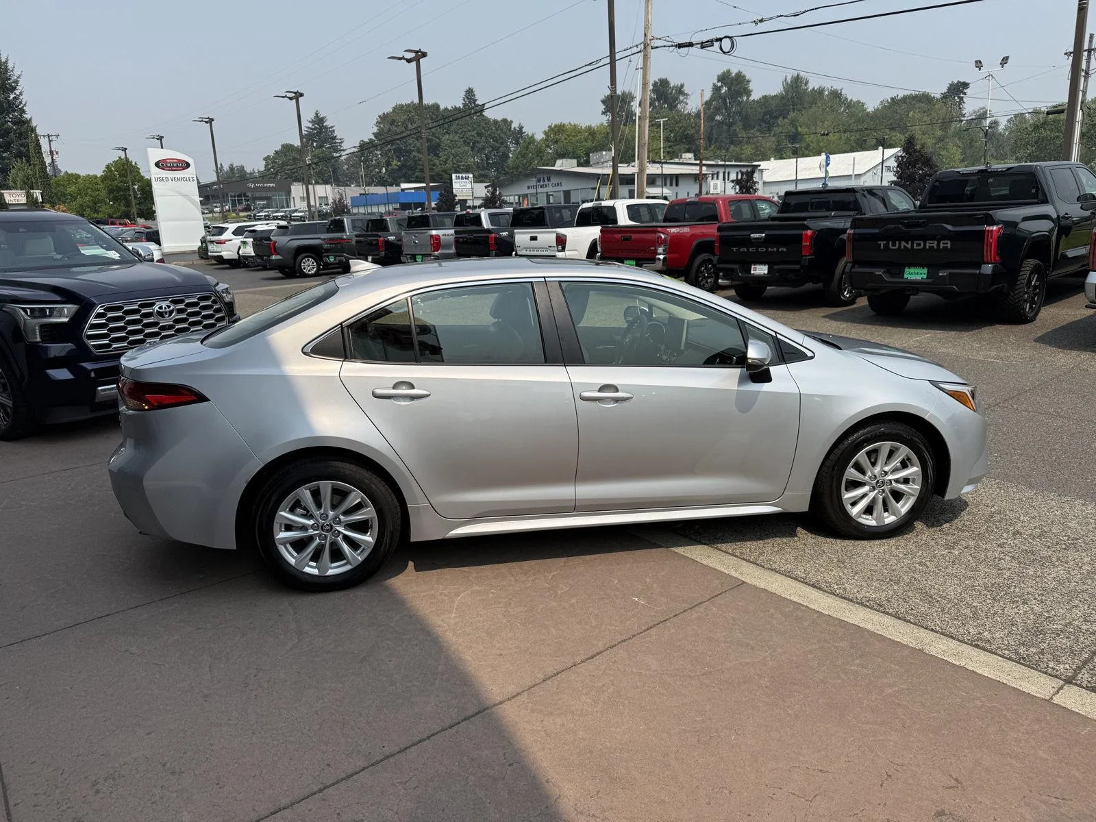 Used 2026 Classic Silver Metallic Toyota Hybrid XLE image 9