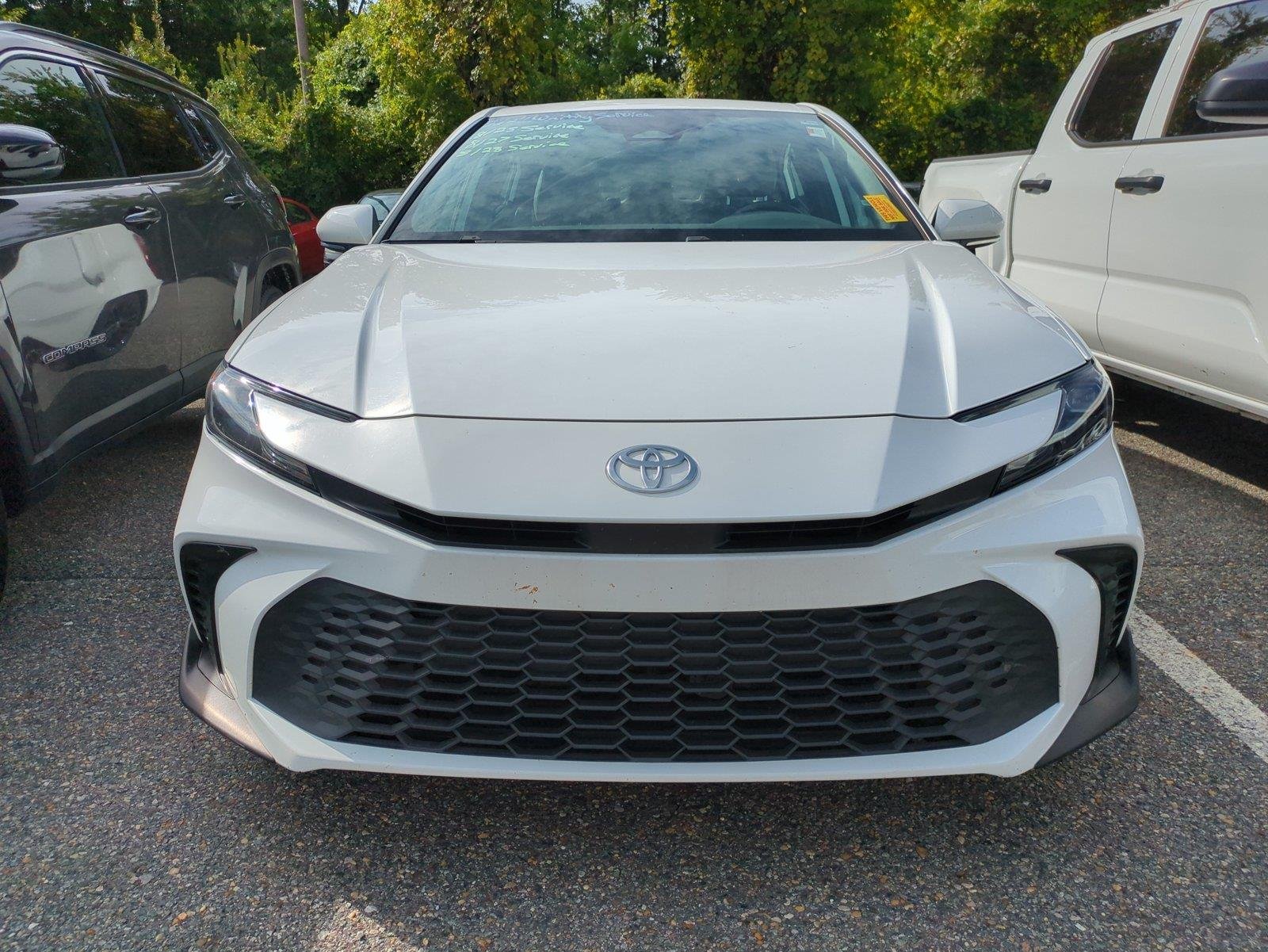 Used 2025  TOYOTA  image 7