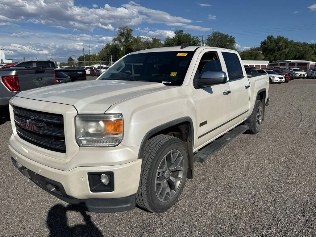 Used 2015 White Diamond Tricoat GMC SLT image 15