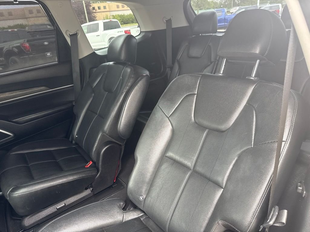 Used 2021 Ebony Black Kia EX image 19