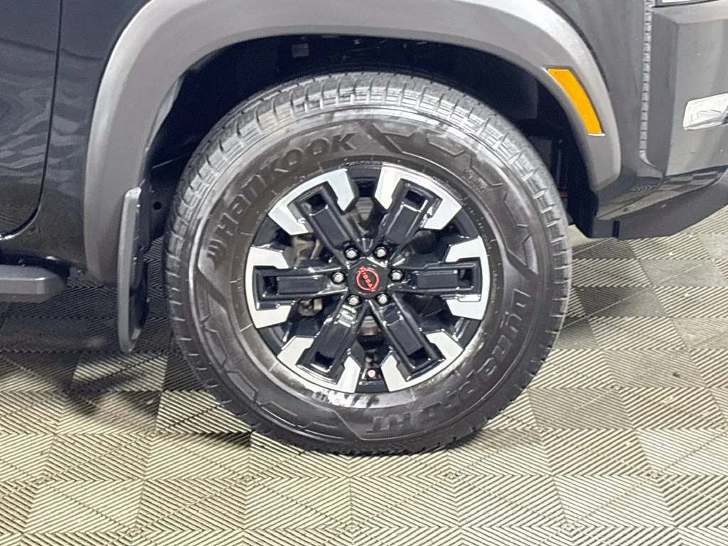 Used 2022 Black Nissan PRO-4X image 23