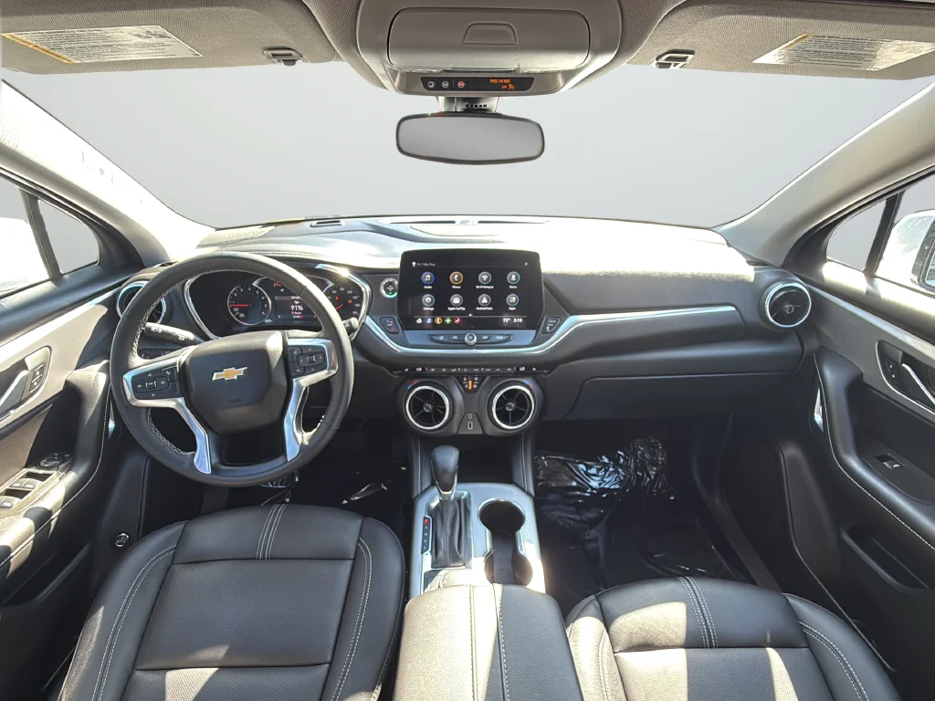 Used 2024 White Chevrolet LT image 9