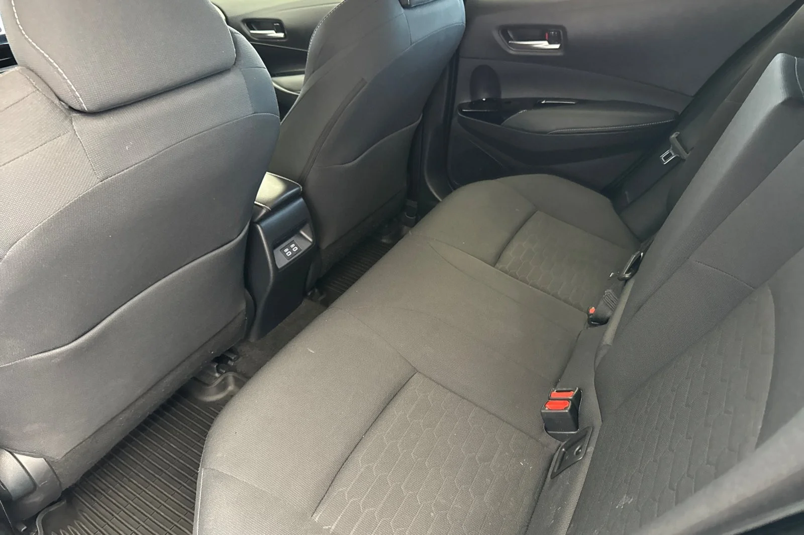 Certified Used 2025 Ice Cap Toyota SE image 11