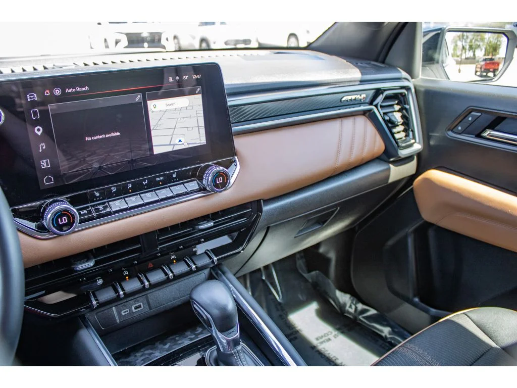 2025 GMC Canyon AT4 - Photo 40