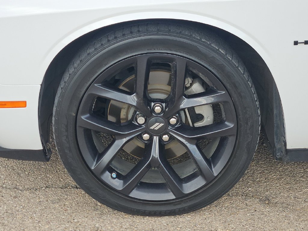 Used 2022 White Dodge R/T image 9