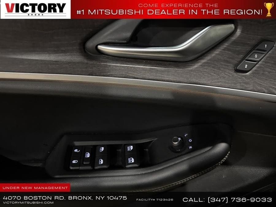 Used 2023 Black Jeep Limited image 35