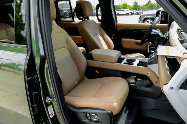 New 2026 Woolstone Green Metallic Land Rover S image 44