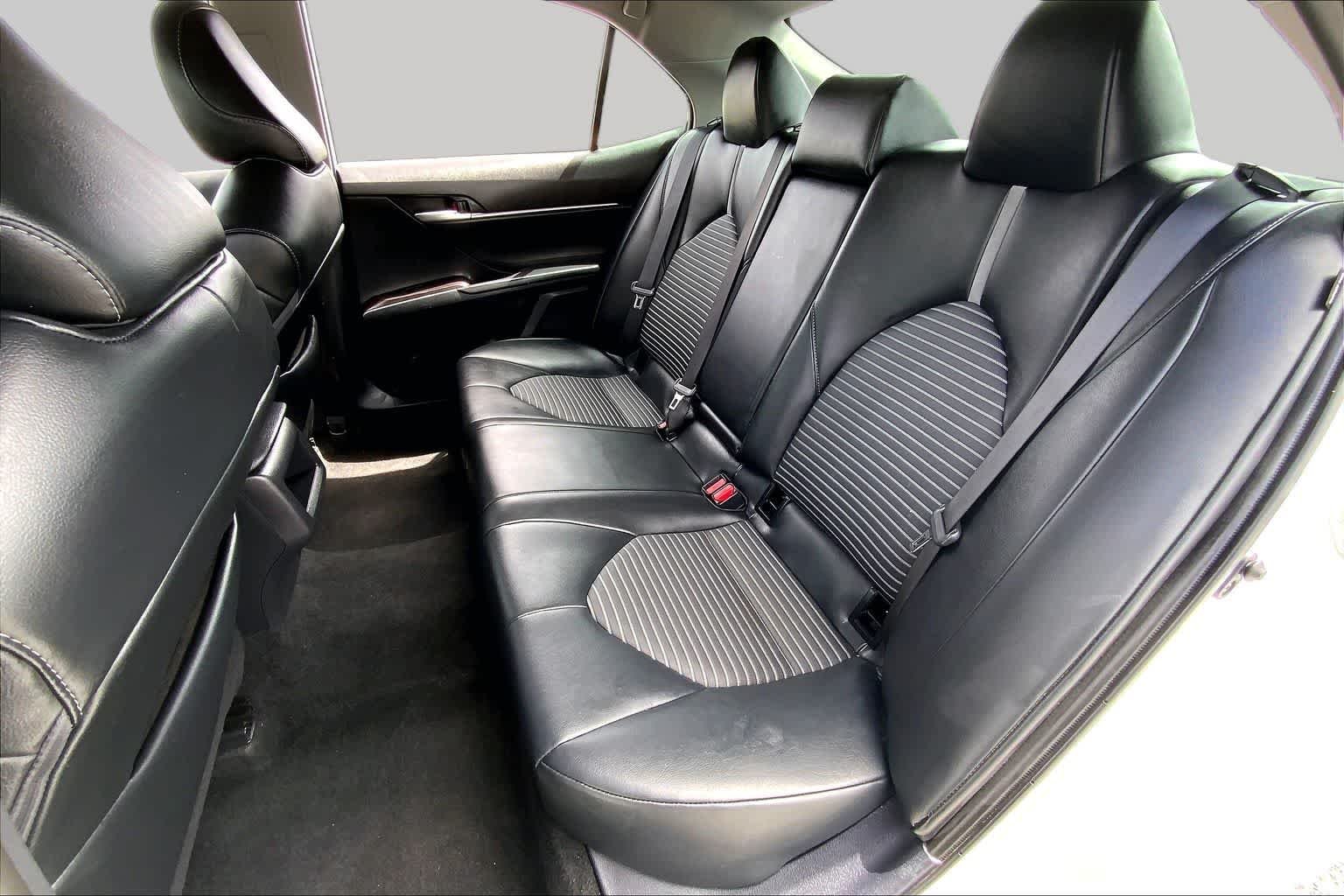 Used 2024 Ice Cap Toyota SE image 20