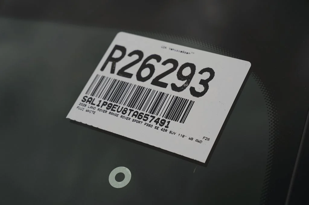 New 2026 Fuji White Land Rover SE image 33