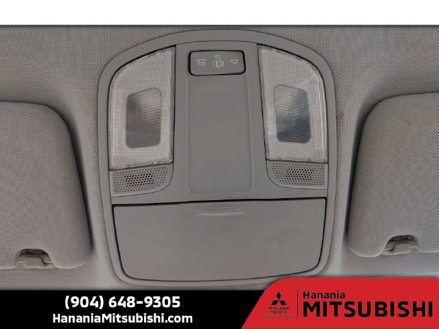 Used 2018 Black Hyundai SE image 21