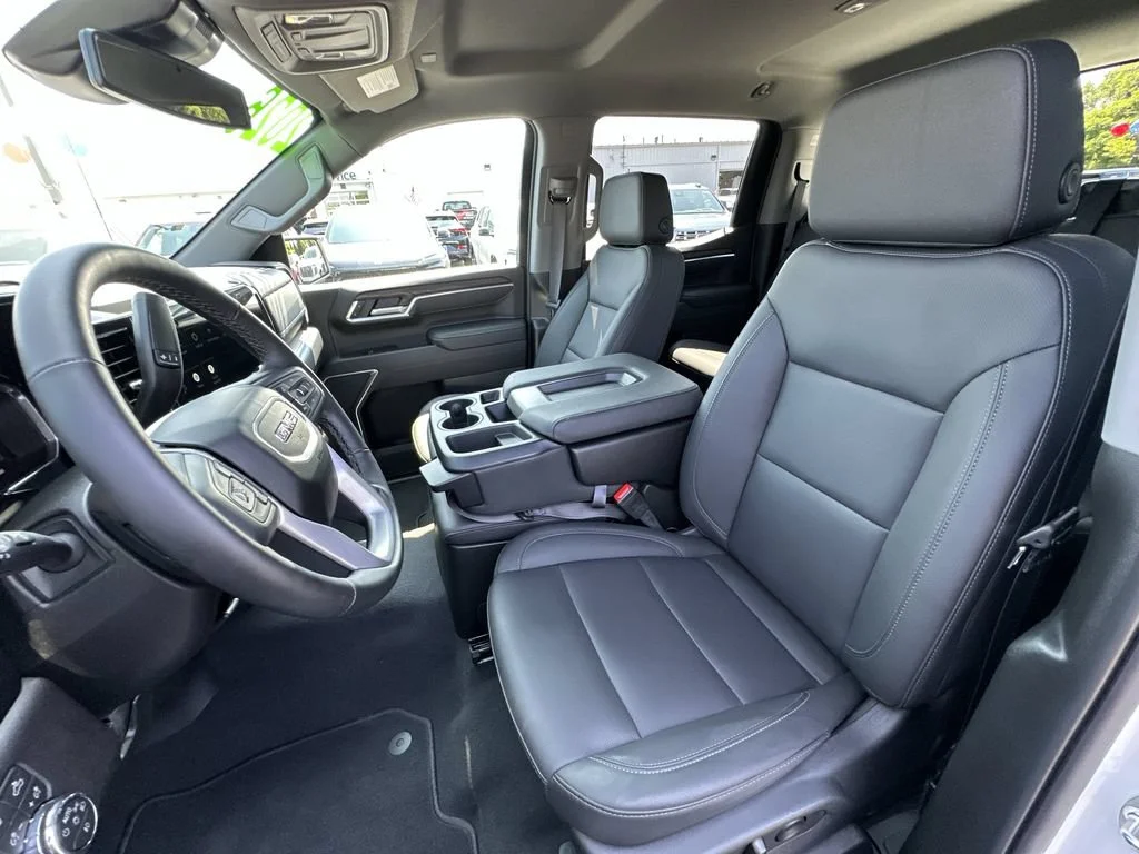 Certified Used 2026 Summit White GMC SLT image 16