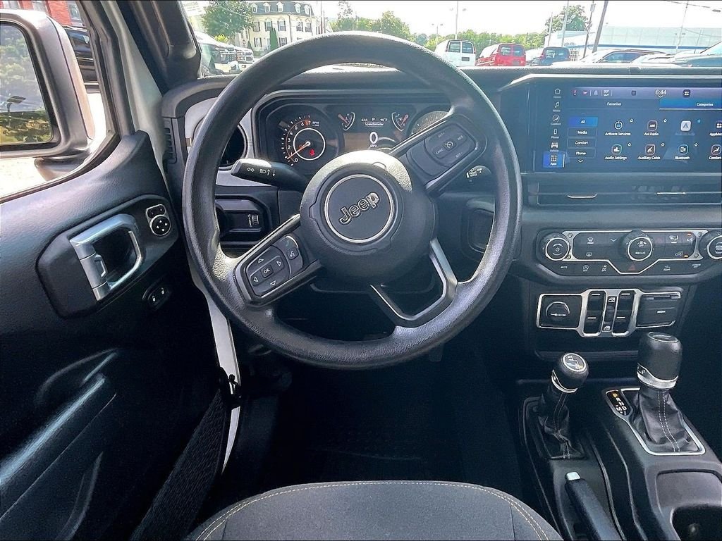 Used 2025 White Jeep Nighthawk image 17