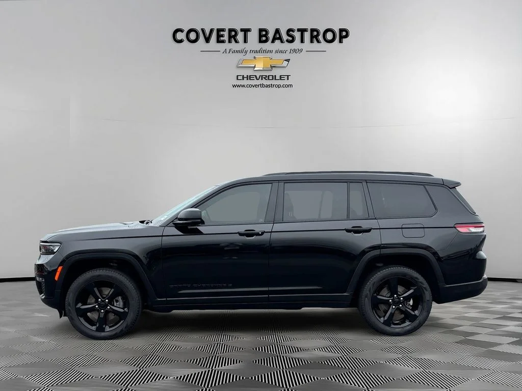 Used 2024 Black Jeep Limited image 4