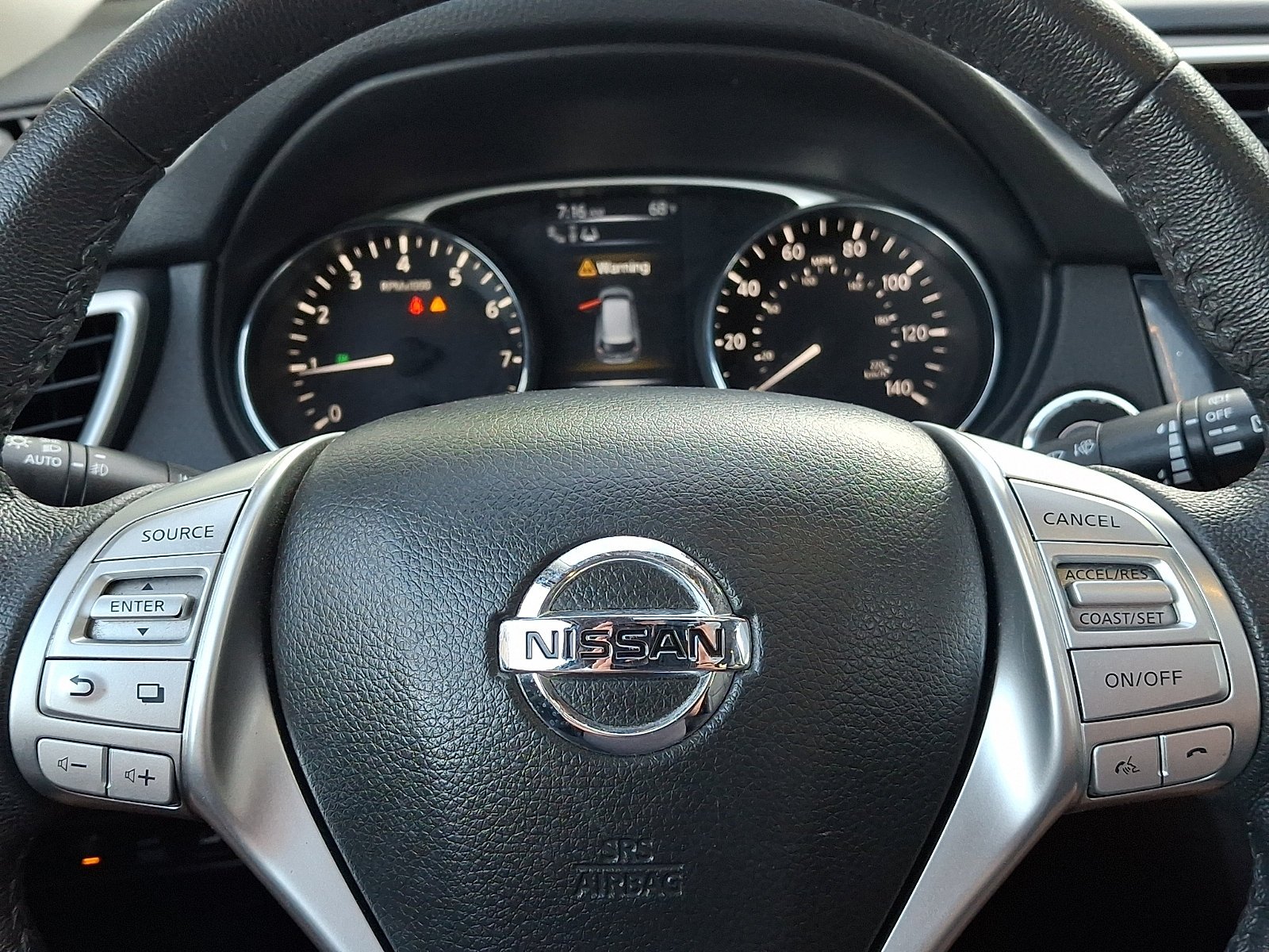 Used 2014 Gun Metallic Nissan SL image 19