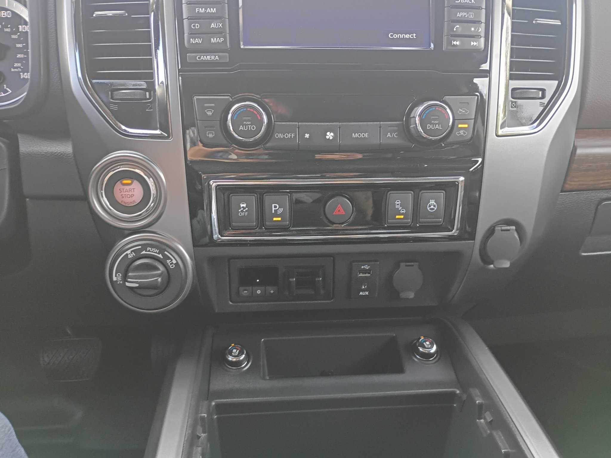 Used 2017 Pearl White Nissan Platinum Reserve image 32