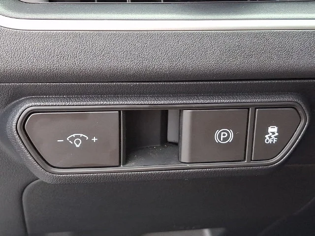 Certified Used 2025 Gray Kia LXS image 25