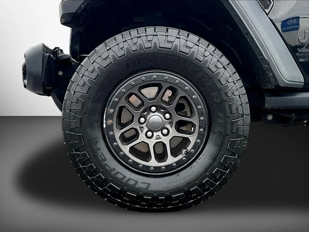 Used 2022 Black Jeep Unlimited High Tide image 32