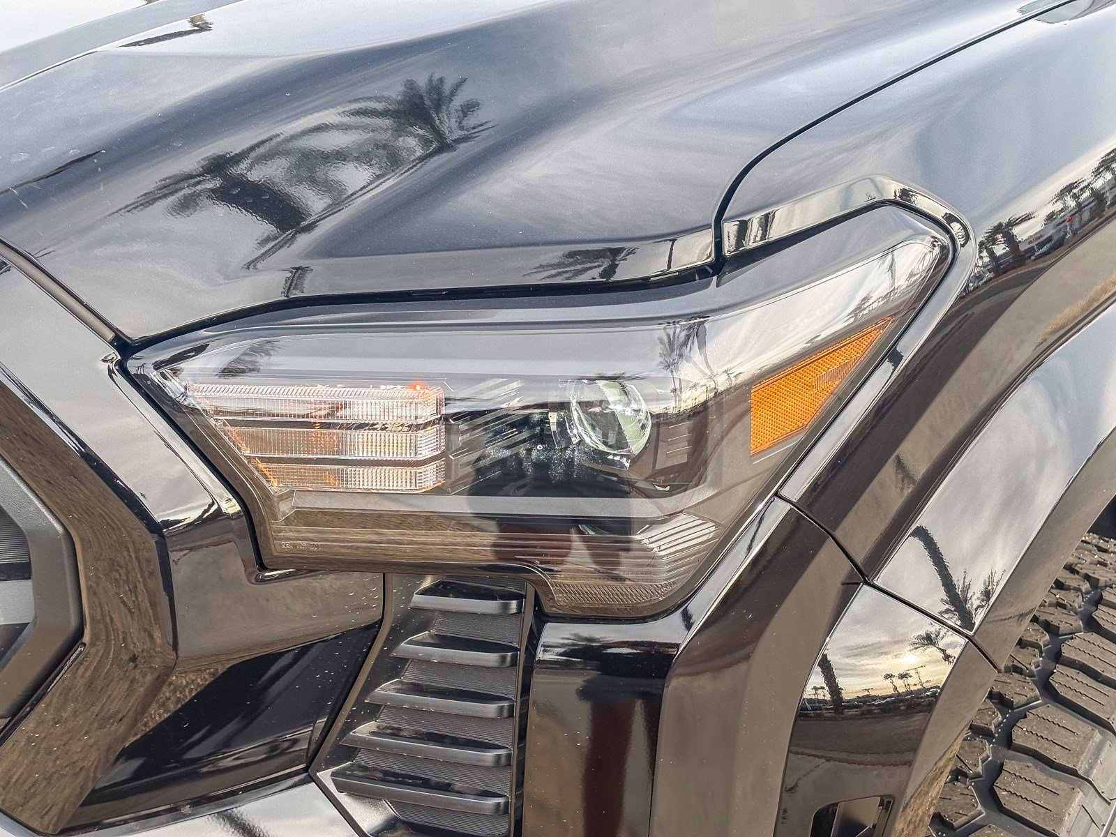 2026 Toyota Tacoma SR5 - Photo 8