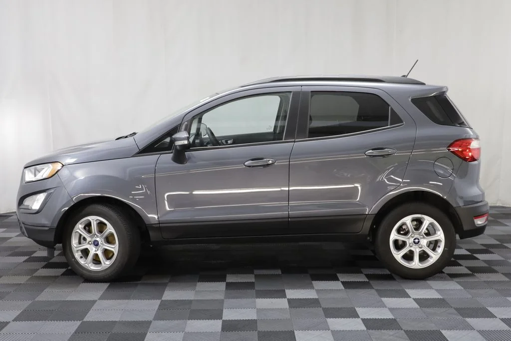 Used 2021 Smoke Metallic Ford SE image 4