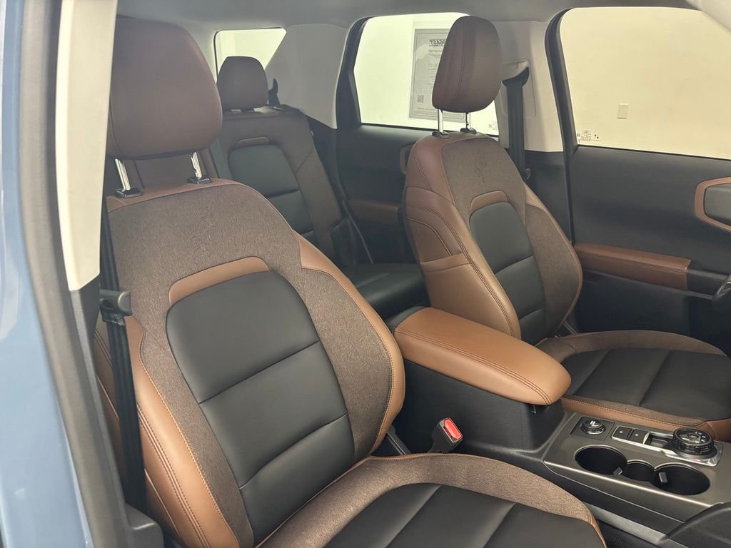 Used 2025 Gray Ford Outer Banks image 31