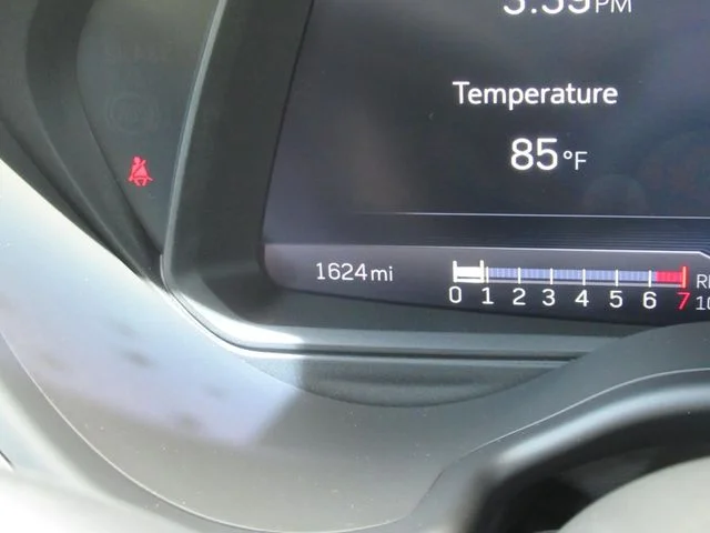 Used 2024 White Cadillac Premium Luxury image 33