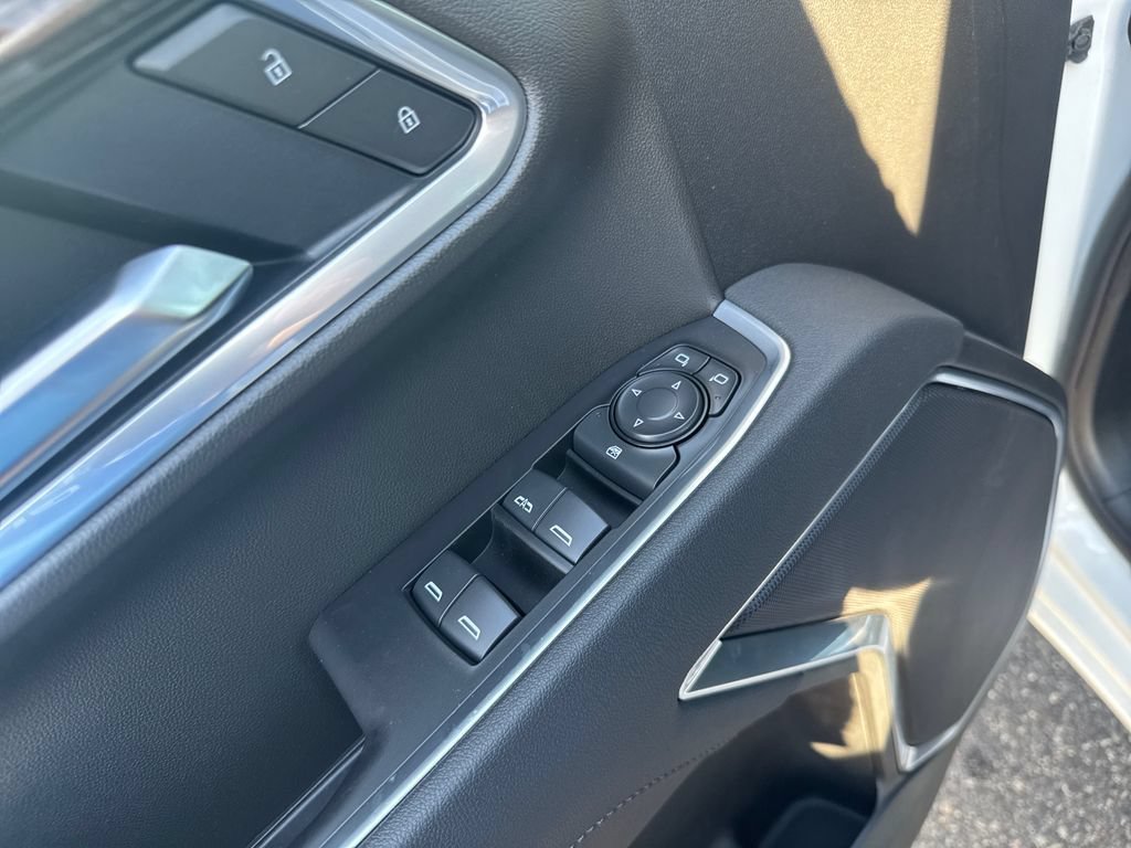 New 2026 Summit White Chevrolet LT image 12
