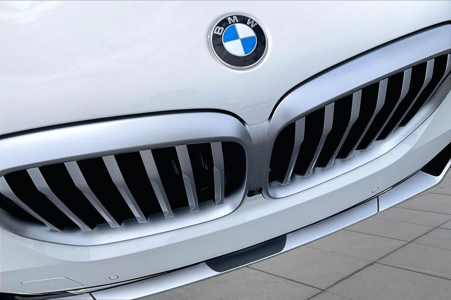 Used 2026 Alpine White BMW sDrive40i image 60