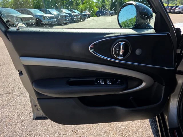 Used 2017 Silver Metallic MINI Clubman image 26