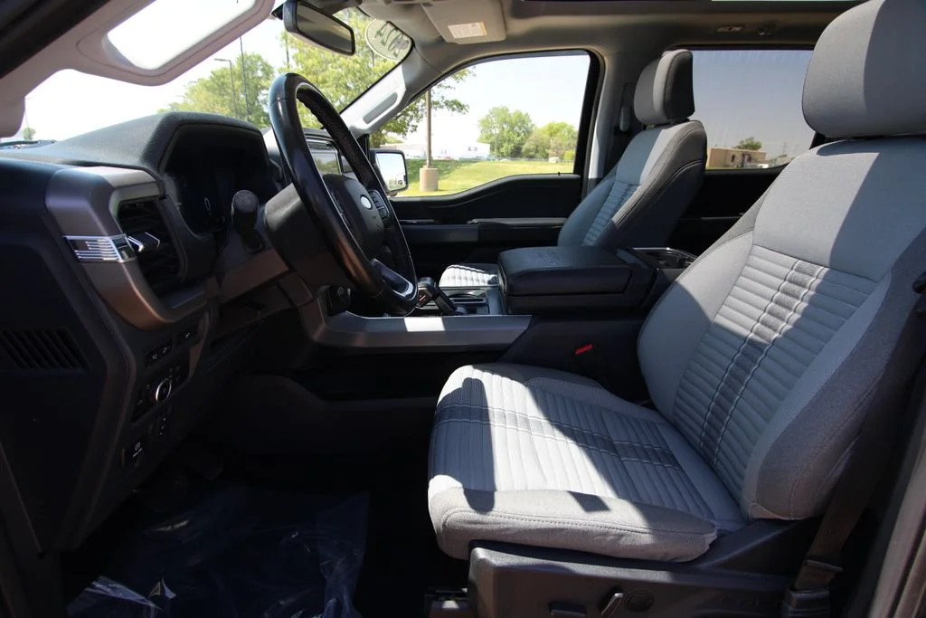 Used 2024  Ford XLT image 6