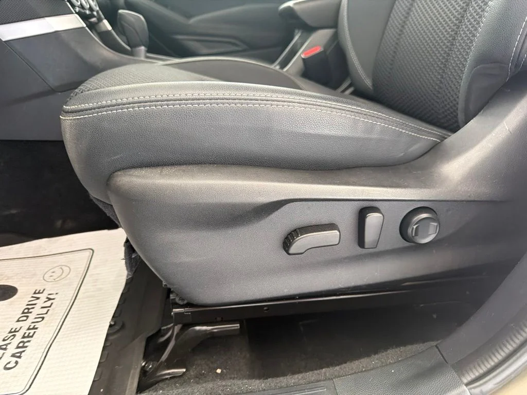 Used 2022 Green Metallic Subaru Premium image 11