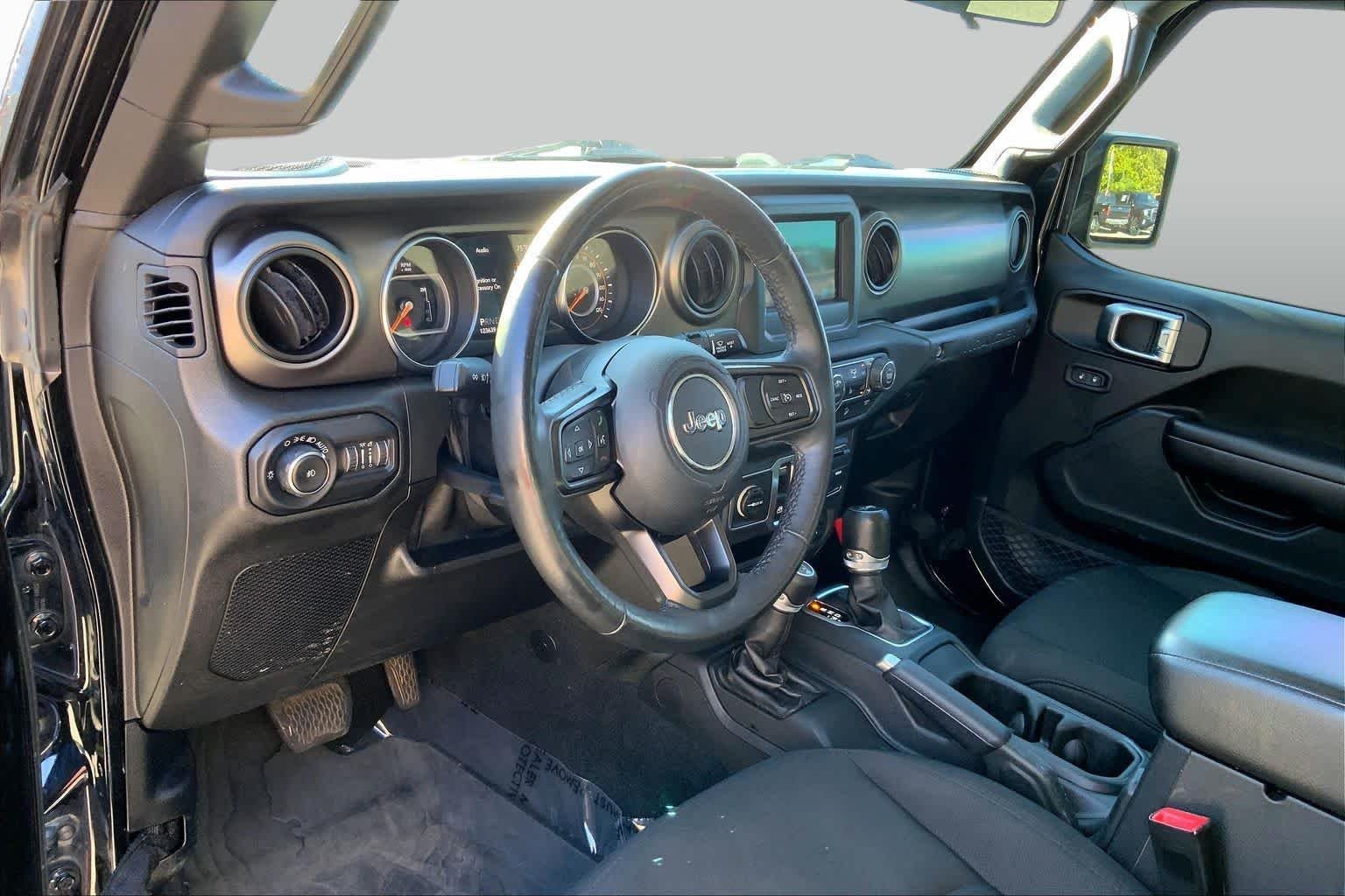 Used 2019 Black Clearcoat Jeep Sport S image 12