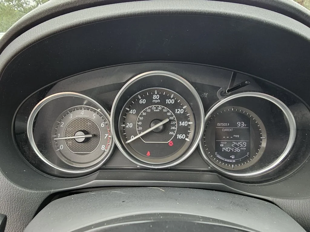 Used 2015 Red Mazda i Sport image 25