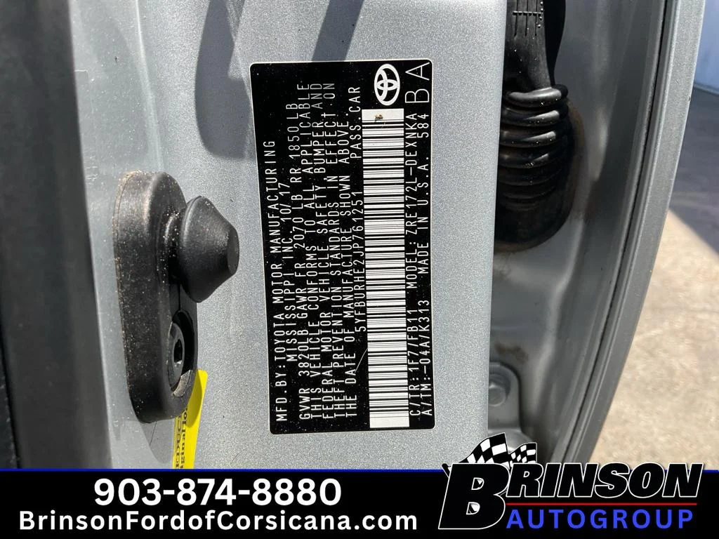 Used 2018 Classic Silver Metallic Toyota LE image 30