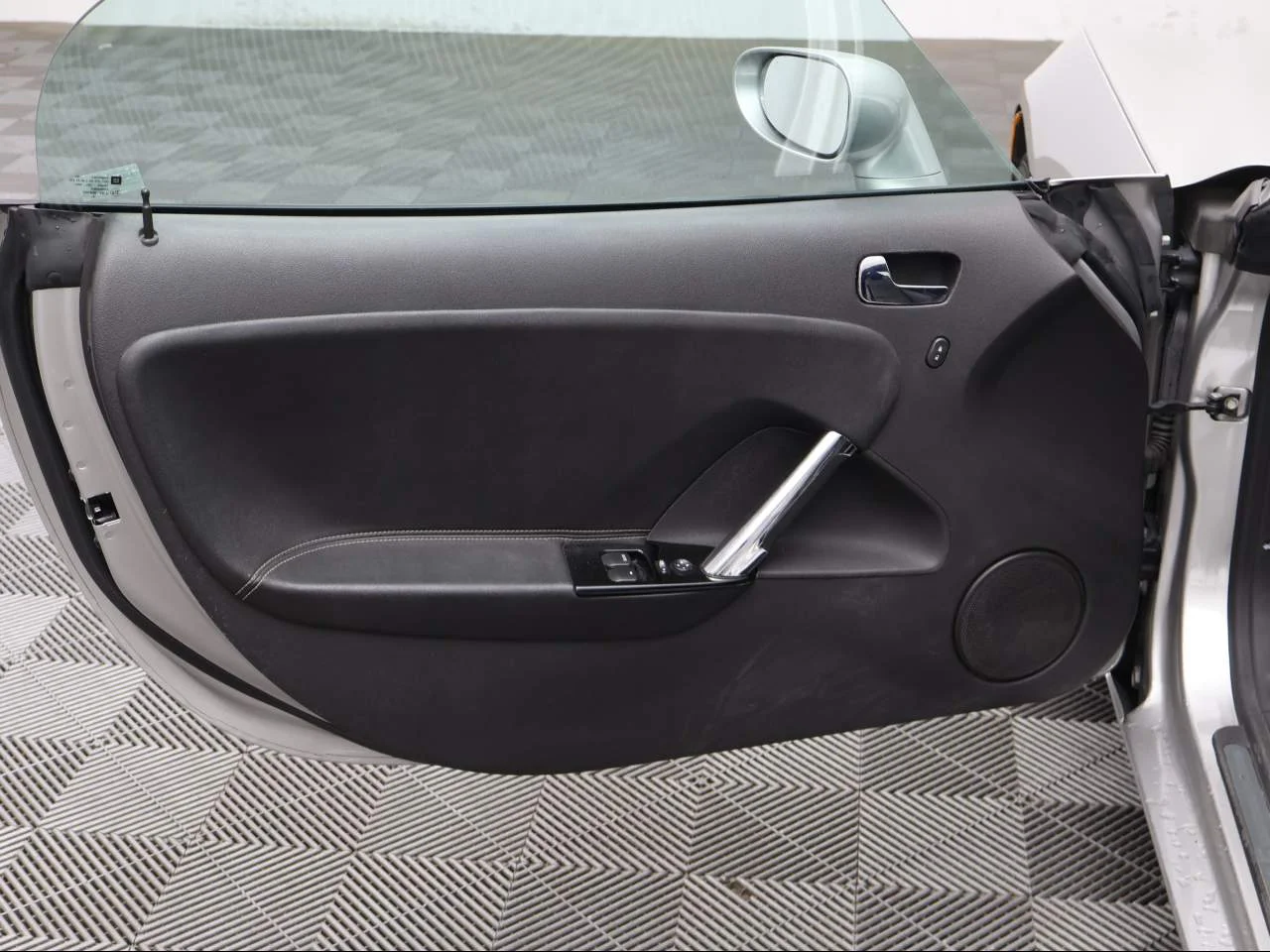 Used 2007 Silver Pearl Saturn  image 7