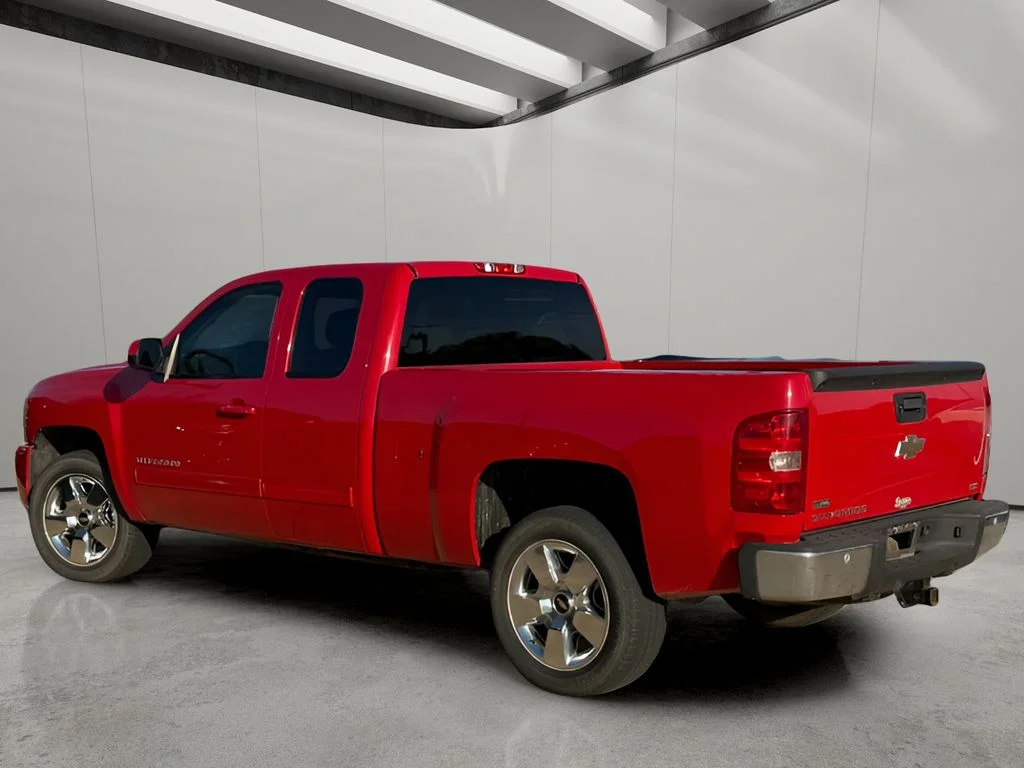 Used 2011 Victory Red Chevrolet LTZ image 3