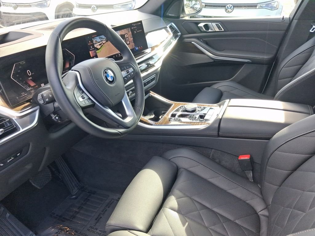 Used 2026 White BMW sDrive40i image 18