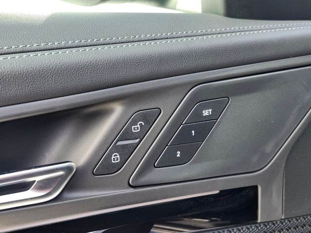 Used 2026 Blue BMW xDrive28i image 18
