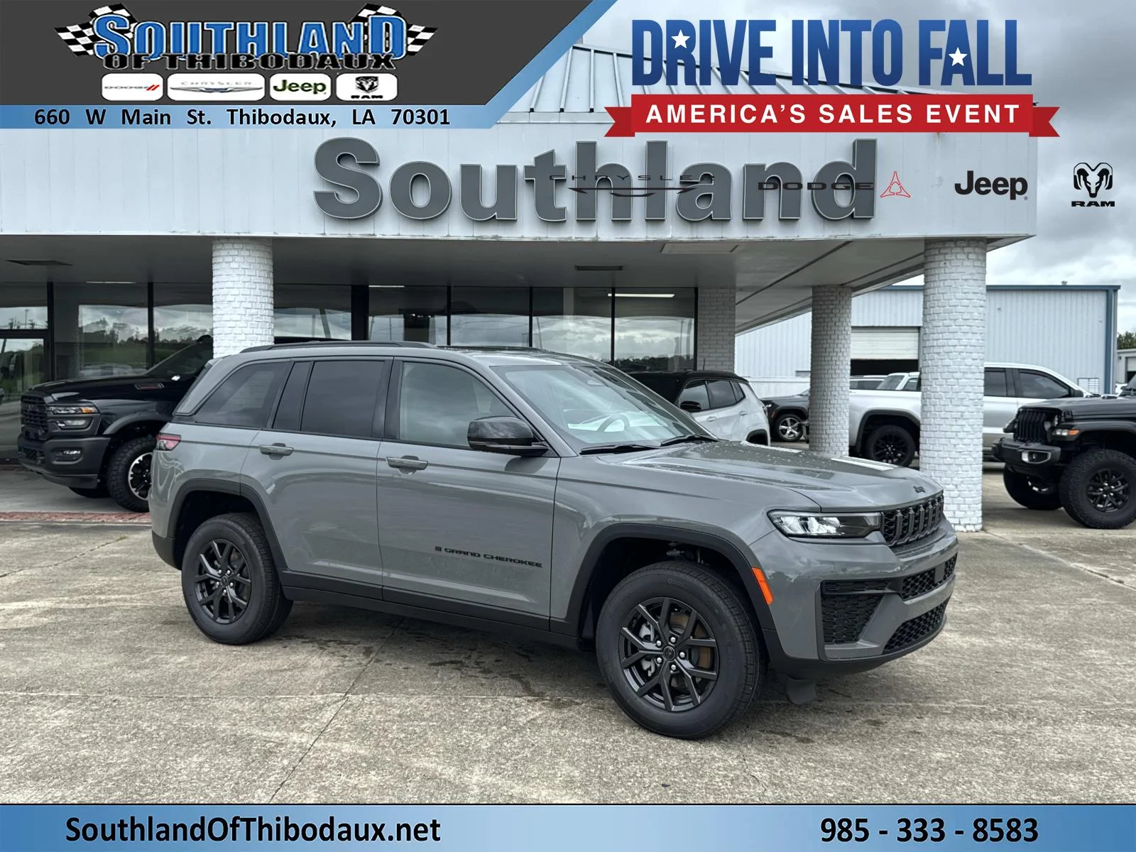 2027 Jeep Grand Cherokee Laredo