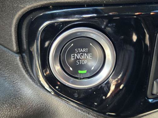 Used 2026 White GMC SLT image 19
